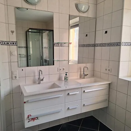 דירה Familienwohnung Emprechting